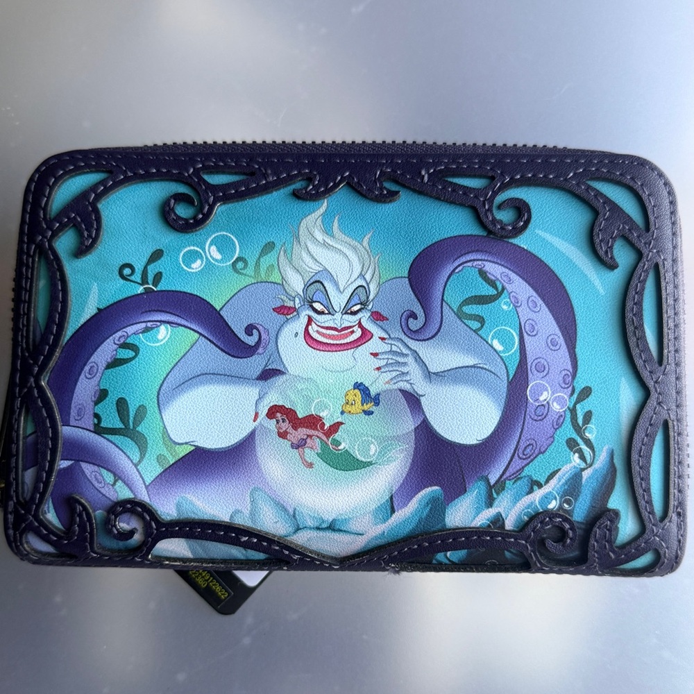 Loungefly Disney Villains Ursula zip Wallet NWT